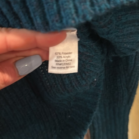 Sweater - Picture 3 of 3